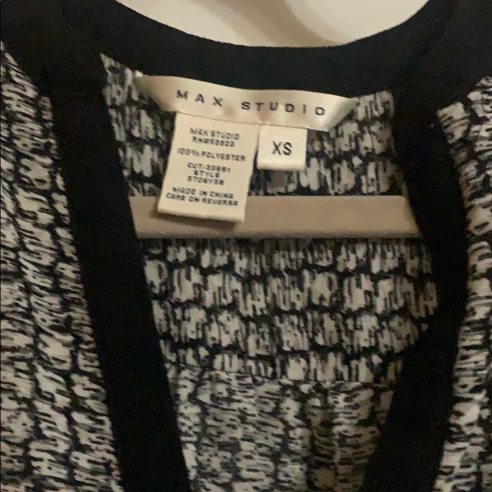 Max Studio Blouse - Picture 3 of 4